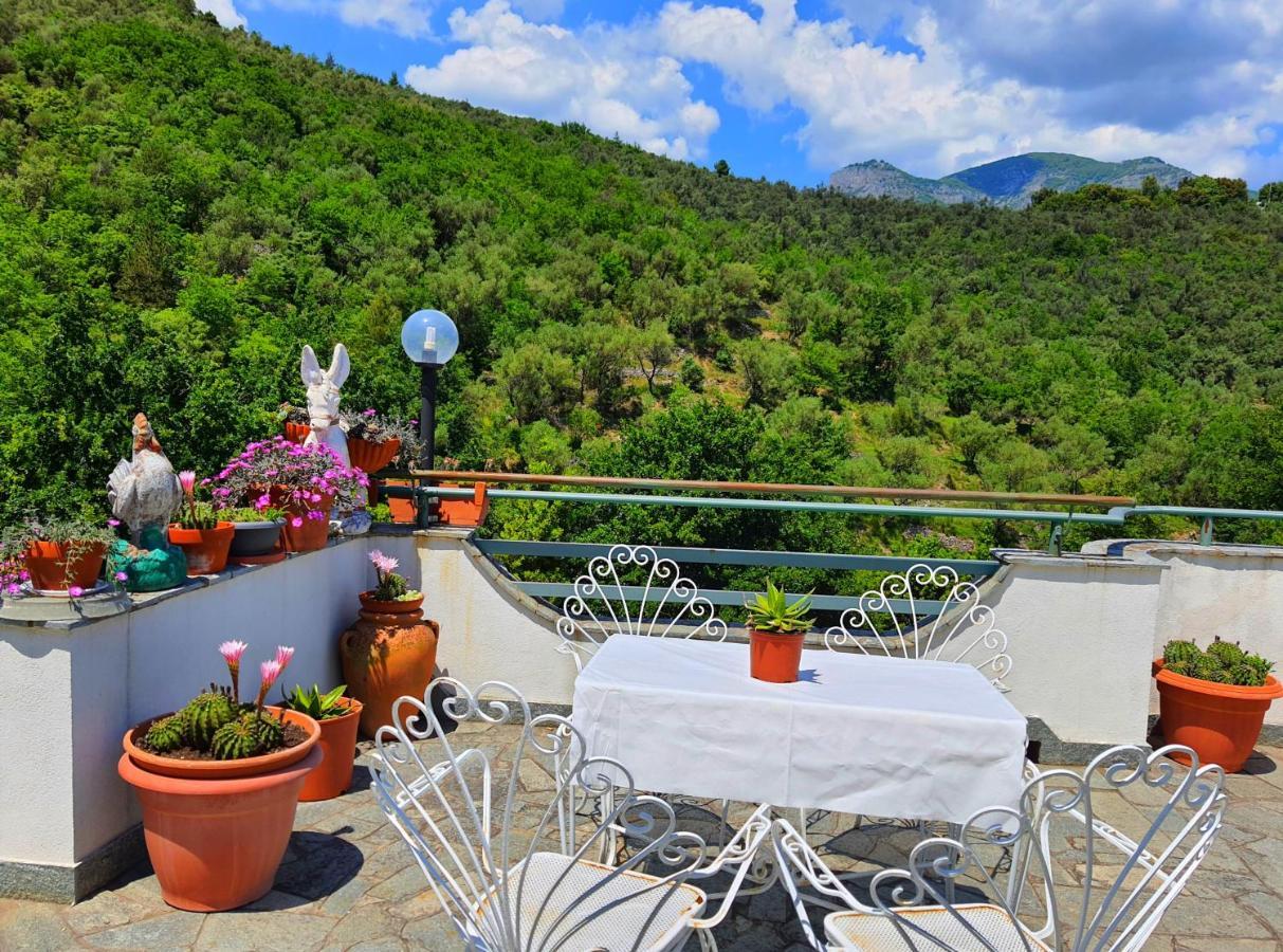 טויראנו Agriturismo Monte Acuto - Natura, Mare & Relax In Piscina מראה חיצוני תמונה